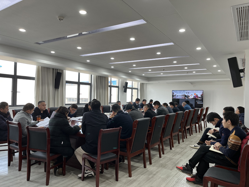 勘探三队召开中层干部竞聘会1.JPG