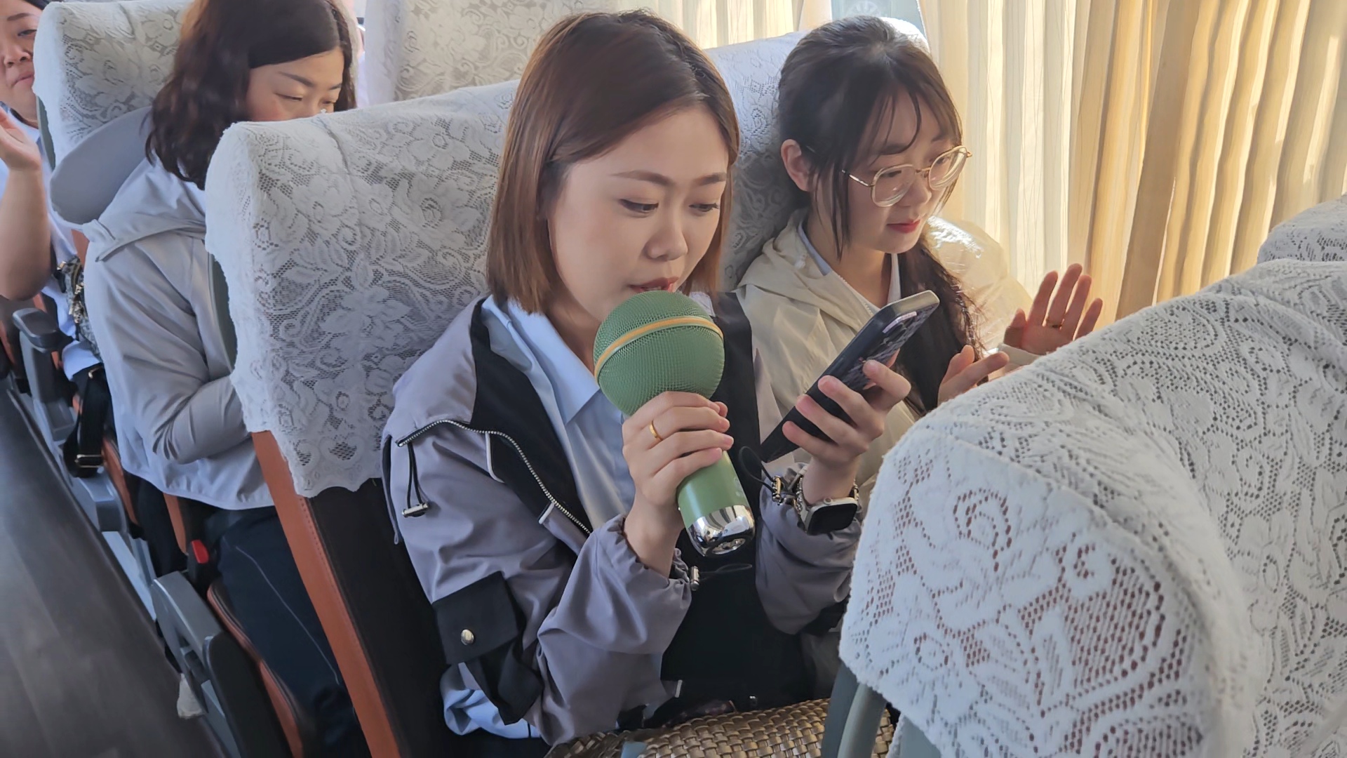 1780911788510199.jpg 红歌嘹亮3.jpg